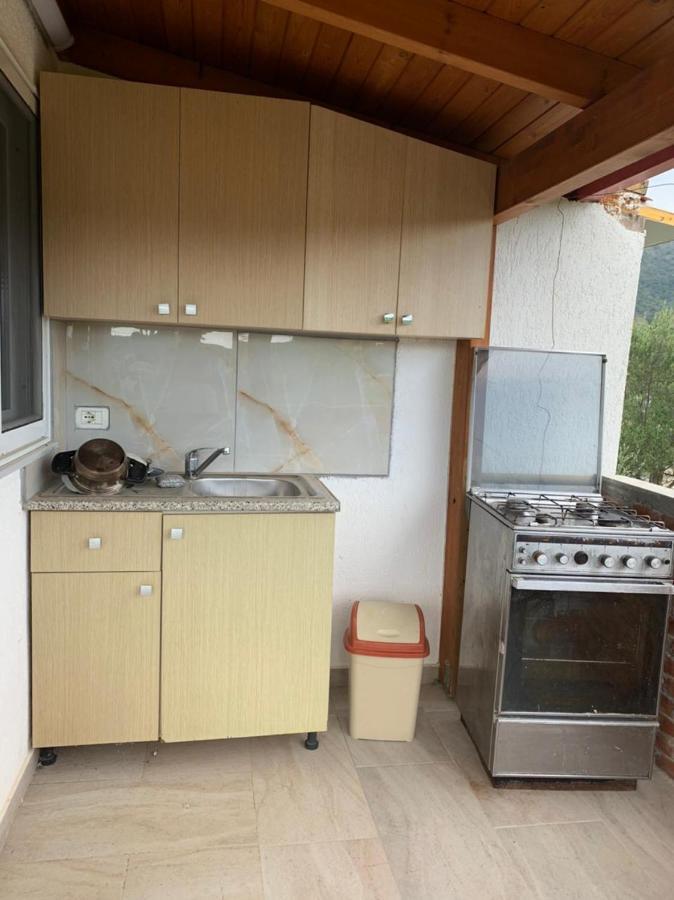 Denaj House Hotel Himare Exterior photo