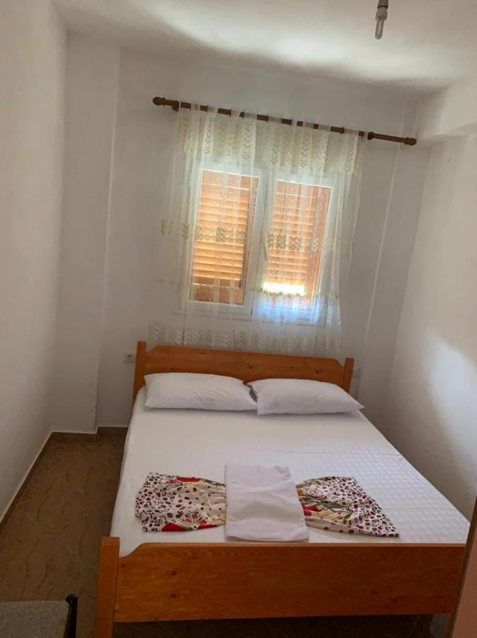 Denaj House Hotel Himare Exterior photo
